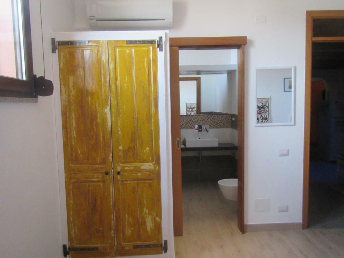B&B Su Tostainu Teulada Esterno foto